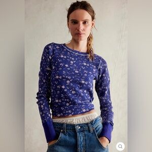 Free People We The Free Pretty Little Thermal Size XS
(New With Tags)